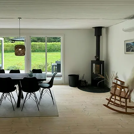 Spacious In Peaceful North Zealand Melby